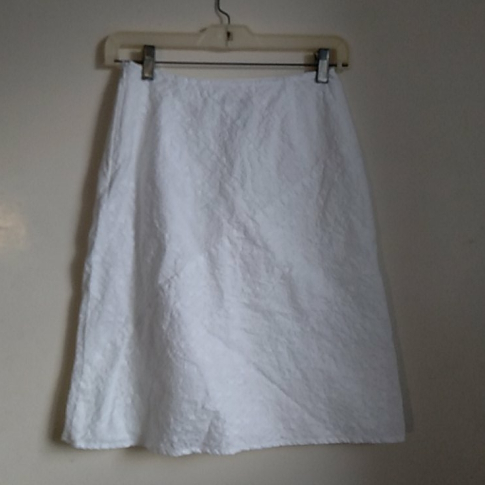 Talbots Petites white embroidered skirt size 2P